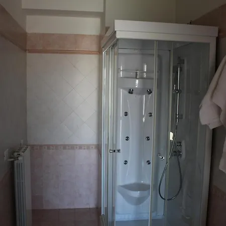 La Casa Di Giusy לינה וארוחת בוקר קוסנזה